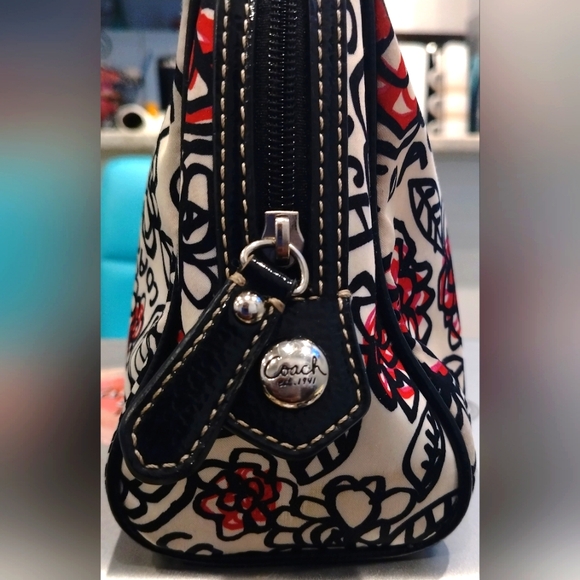 COACH POPPY Graffiti Cosmetic Bag - Picture 7 of 9